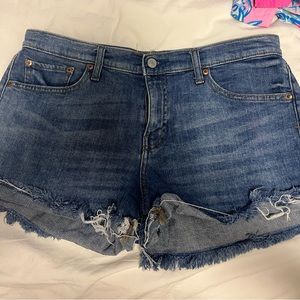 GUC Gap 3” Jean shorts size 30